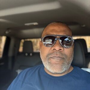 Meet your Posher, Ray